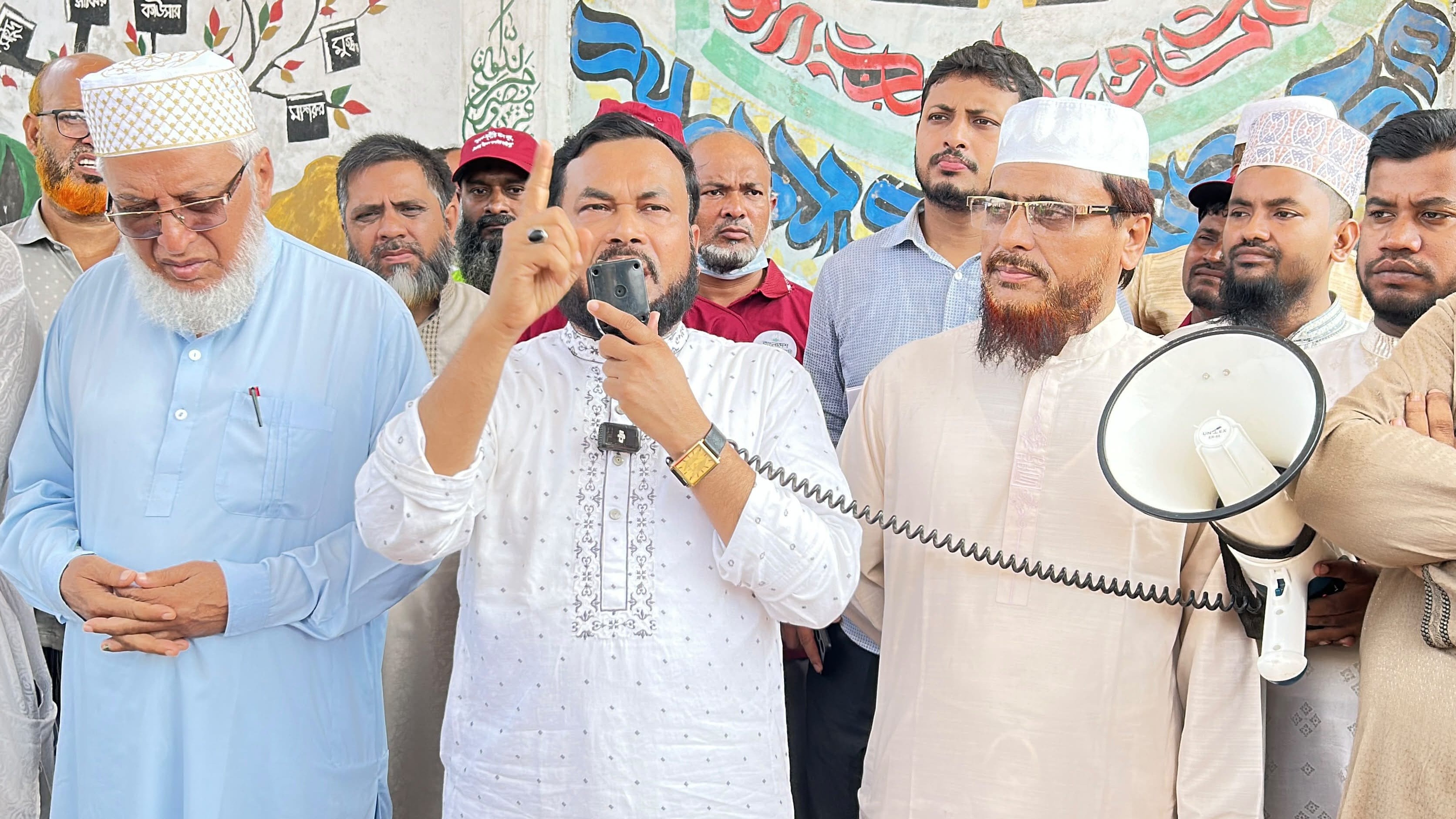 ‘হ্যাঁ’ ভোটের রায় কার্যকর না হলে সরকারের বৈধতা নিয়ে প্রশ্ন উঠবে: রেজাউল করিম